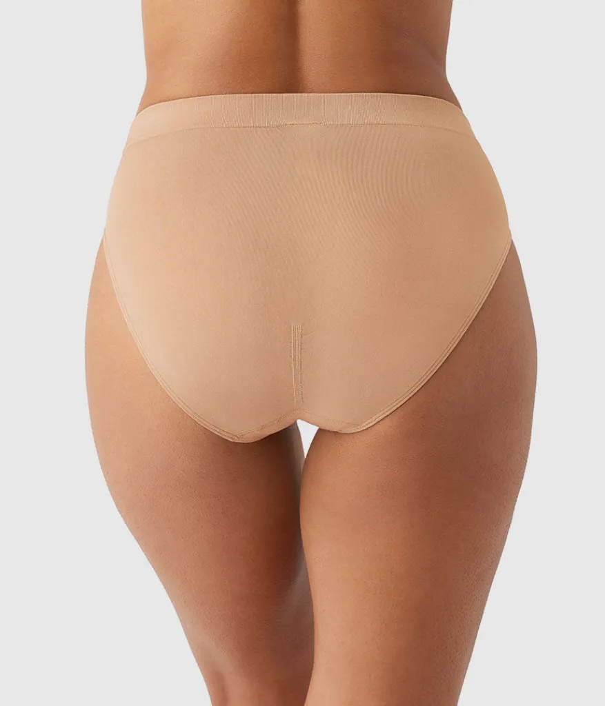 Wacoal Hi-Cut|Seamless * B-ooth® eae Hi-Cut Praline