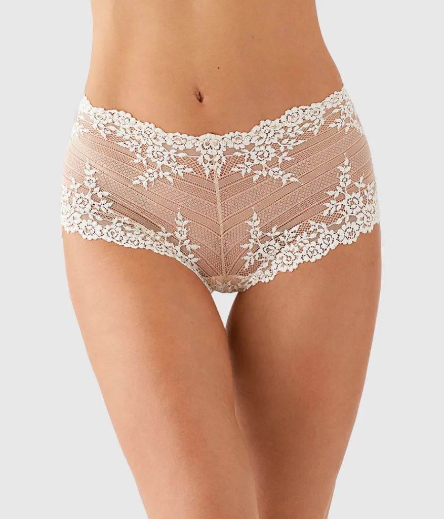 Wacoal Panties|Boyshort * Embrace Lace® Boyshort Sand/Ivory