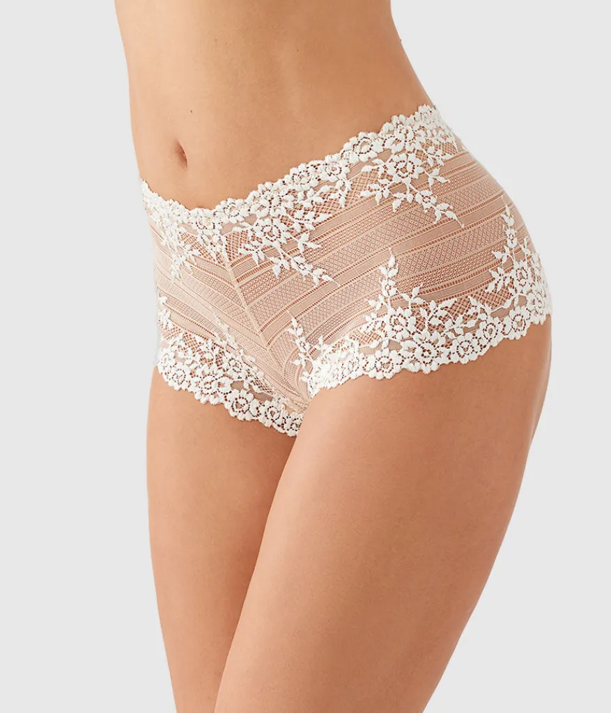 Wacoal Panties|Boyshort * Embrace Lace® Boyshort Sand/Ivory