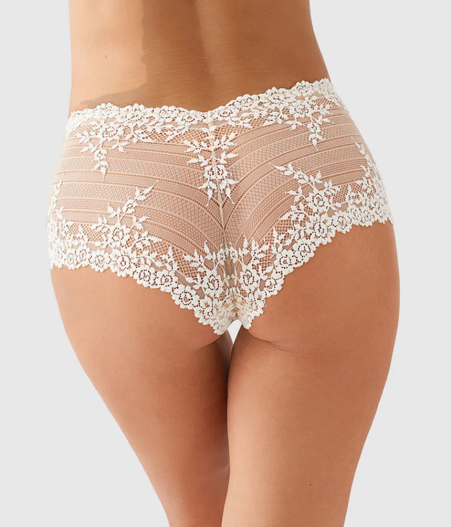 Wacoal Panties|Boyshort * Embrace Lace® Boyshort Sand/Ivory