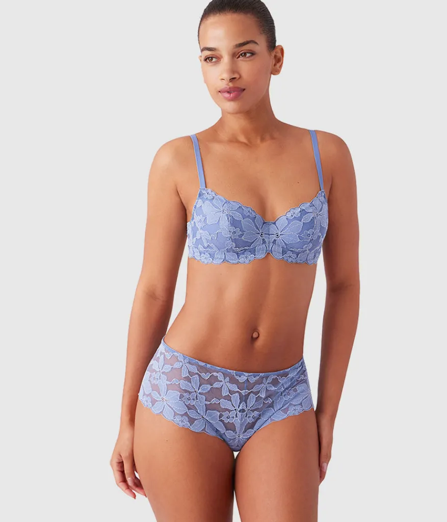 Wacoal Lace|Underwire * Feeling Famous Balconette Contour Bra Country Blue/Bright White