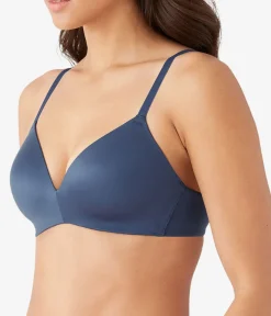 Wacoal Racerback/Convertible|Seamless * Future Foundation Wire Free T-Shirt Bra Oceana