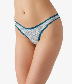 Wacoal Thong * Inpired Eyeet Thong Brushstroke
