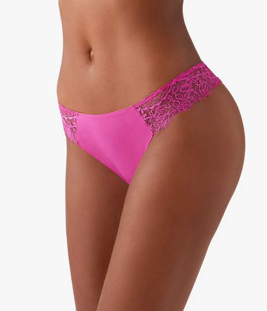 Wacoal Thong * It' On Thong Fuchsia Red