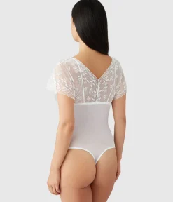 Wacoal Chemises & Bodysuits * ifted In uxury Bodyuit Egret